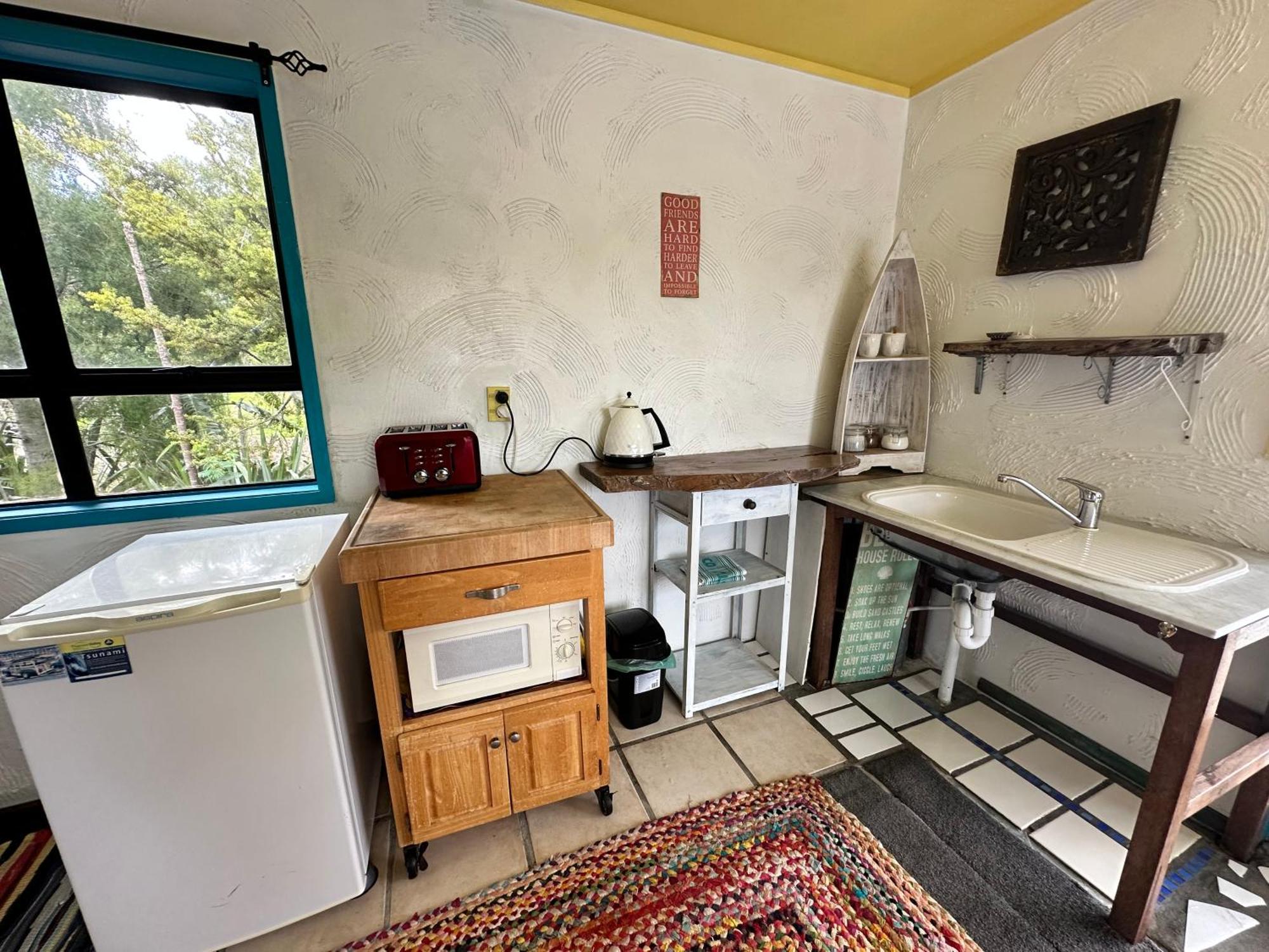 Cooks Beach Holiday Home Exteriör bild