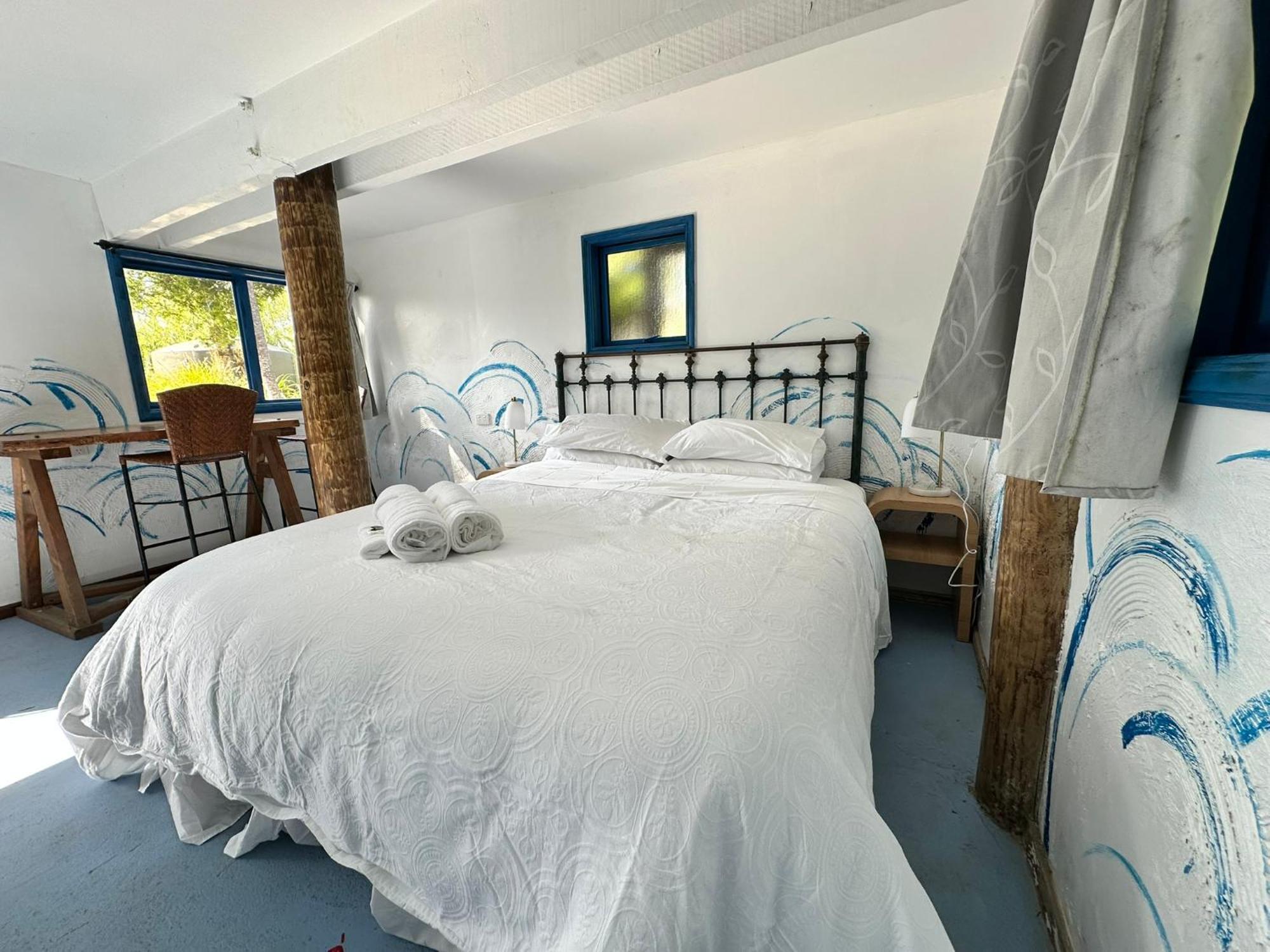 Cooks Beach Holiday Home Exteriör bild
